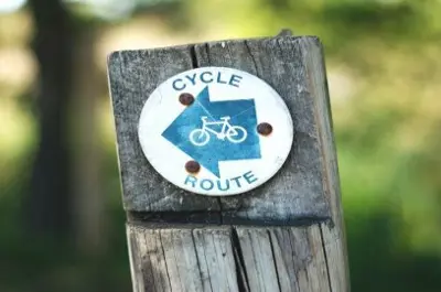 Trail route sign